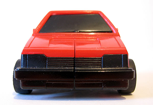 Microchange MC-04 Red Mazda Familia 1500XG (Bumblejumper)